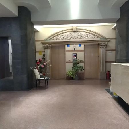 Dengfeng Milan Business Hotel Huwei Eksteriør bilde