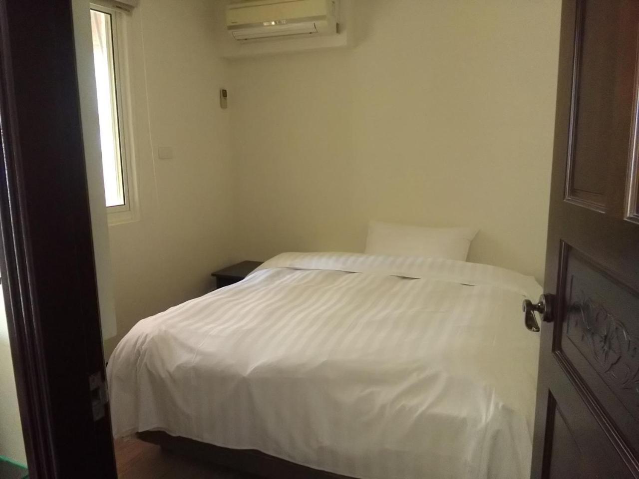 Dengfeng Milan Business Hotel Huwei Eksteriør bilde